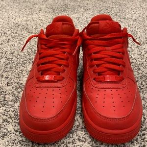 Nike Air Force one ‘triple red’